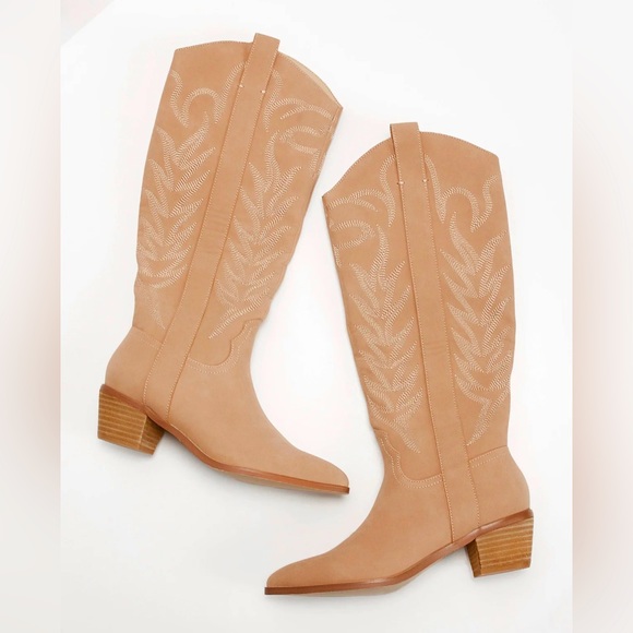 NWT Vici Montford Sueded Western Boots |Size 7.5 - Picture 2 of 4